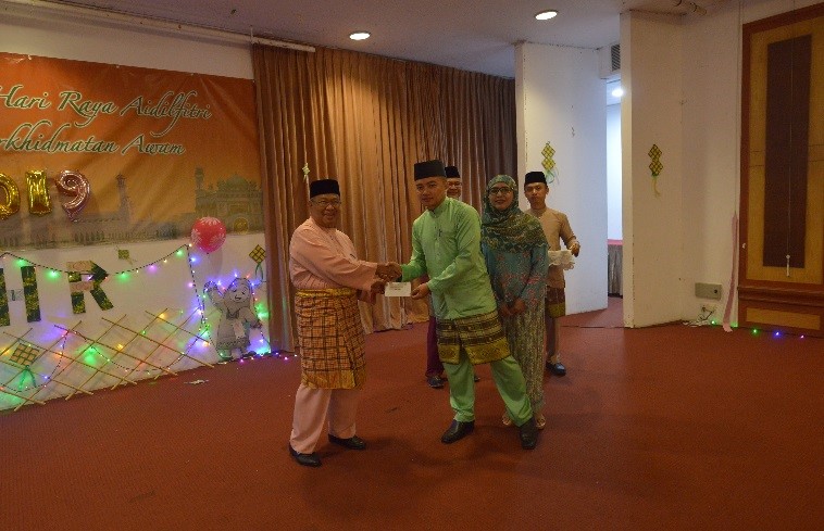 01raya19.jpg